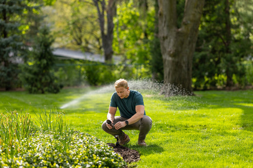 How to Reaim Landscape Lights After a Year of Plant Growth
